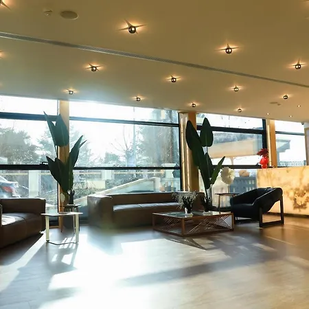 White Dream מלון