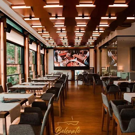 White Dream מלון טיראנה