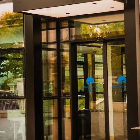 מלון White Dream 4*