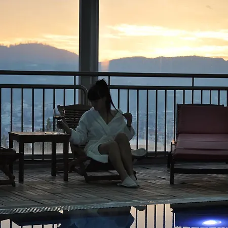 White Dream מלון 4*