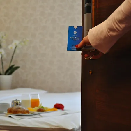 מלון White Dream טיראנה