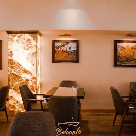 Hotell White Dream 4*