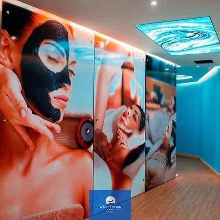 Hotell White Dream 4*