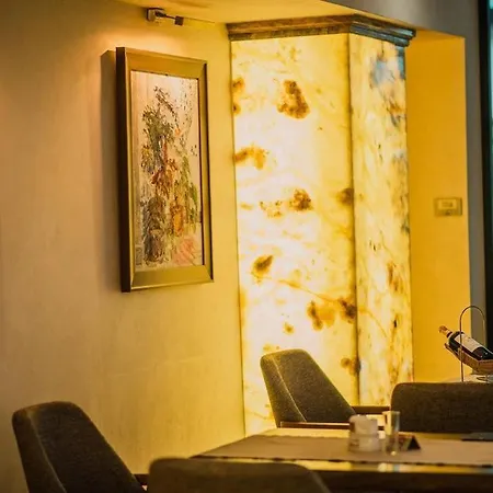 White Dream 4* Tirana