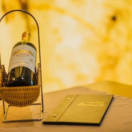 White Dream Hotell 4*